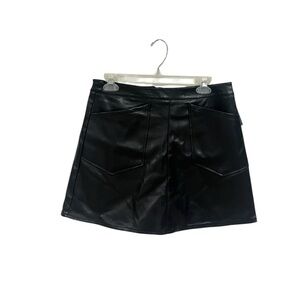 Galaxy By Harvic Black Faux Leather Skirt